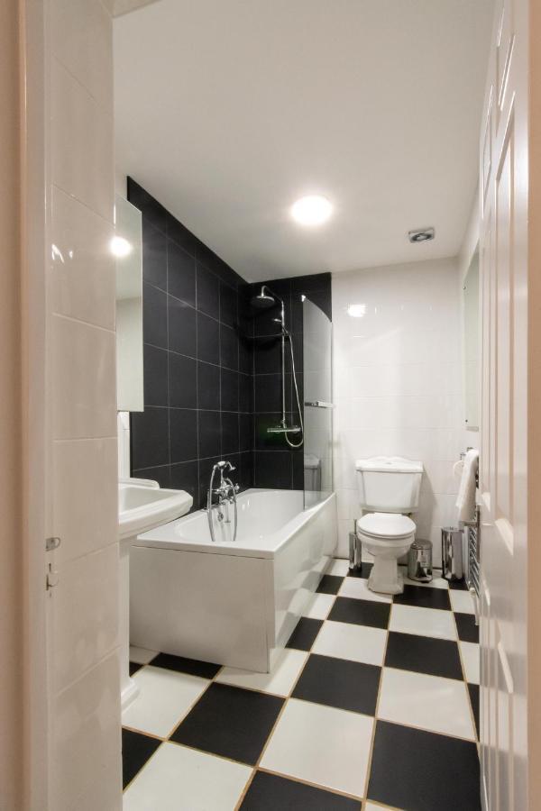 Free Parking! Very Large 2 Bedroom Clifton Flat Μπρίστολ Εξωτερικό φωτογραφία